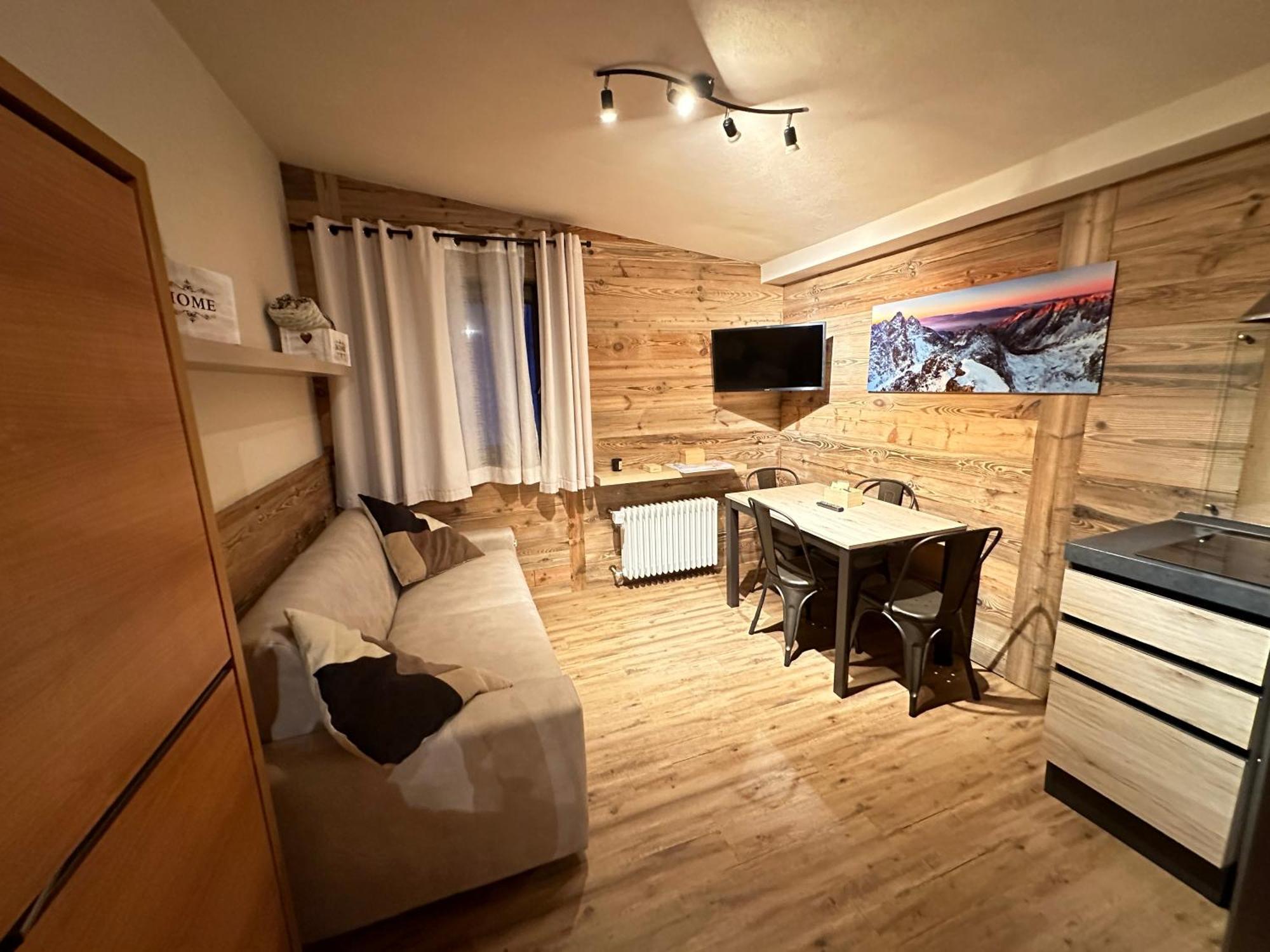 Casa Cervinia Shuss 2 Apartment Бройл-Червиня Екстериор снимка